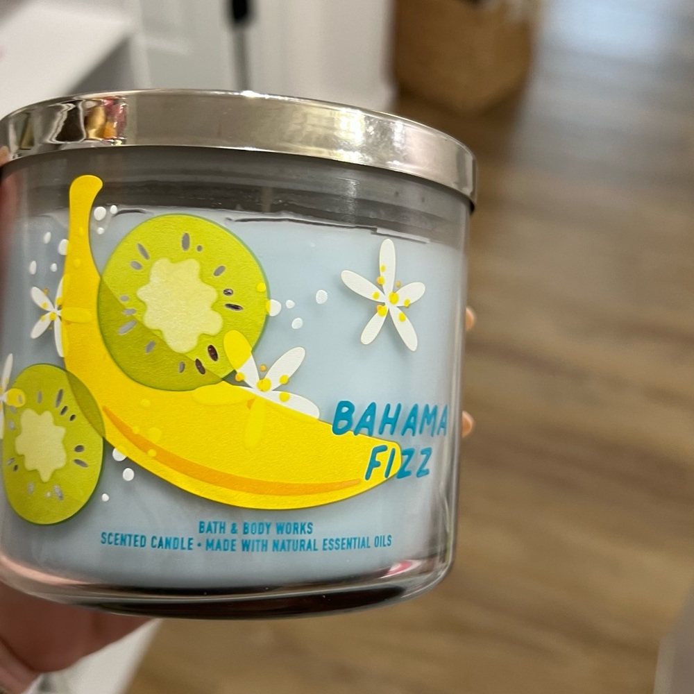 Bahama fizz bath and body works candle